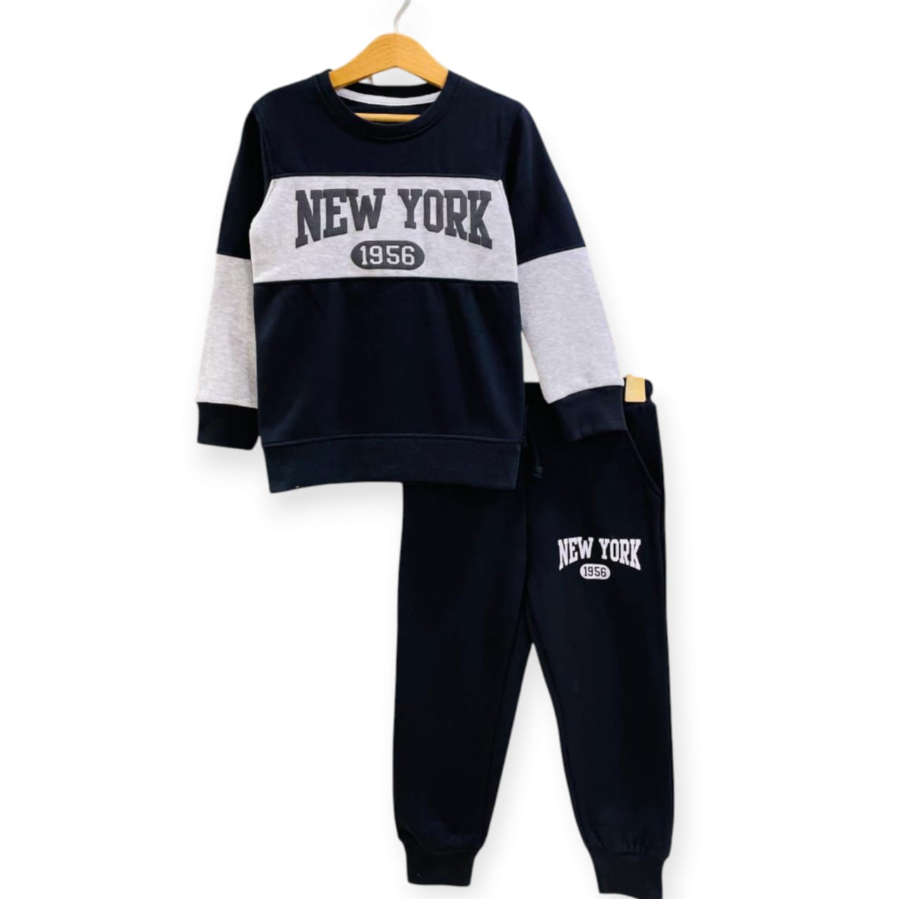 New York Winter Track Suit
